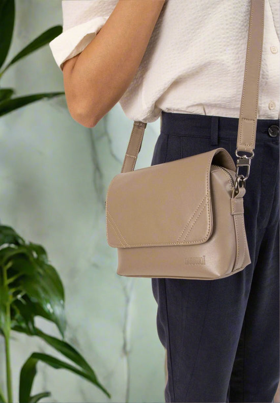 Origyn 02 - Plant-Based Vegan Leather Cross-body Handbag - Made with Plastic-Free MIRUM®